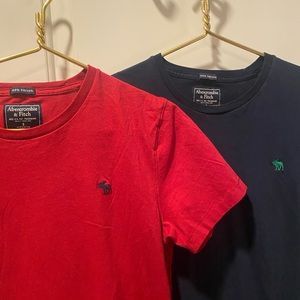 2 Abercrombie & Fitch Mens Small Tees Red & Navy
